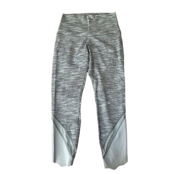 Lululemon Wunder Under Crop II - Picture 1 of 11